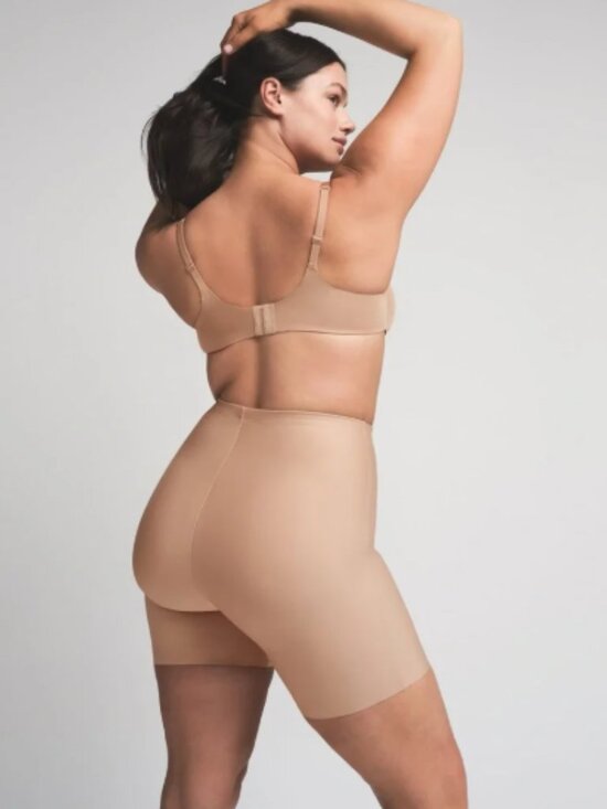 SKIMS Other - SKIMS Body Butt Enhancing Shorts Womens Medium Clay Shapewear Padded Compression